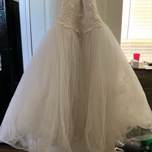 Wedding dress